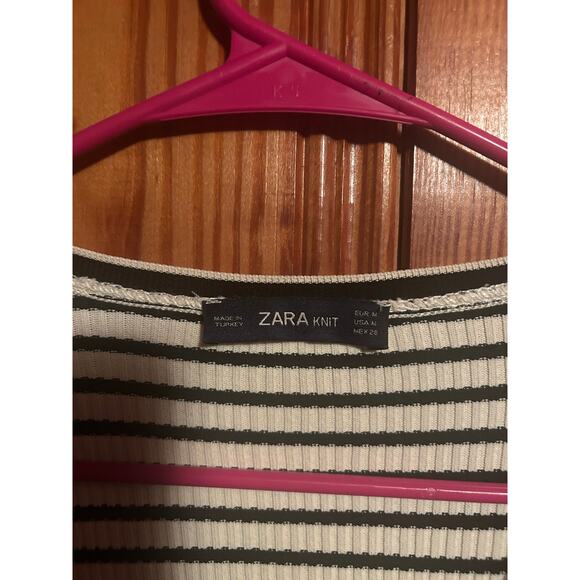 Zara Knit Sweater /Cardigan Long Sleeve Striped Size M V-neck Buttons Down - Picture 4 of 4